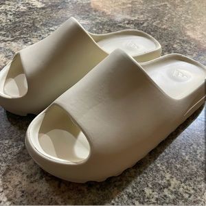 Yeezy Slides
